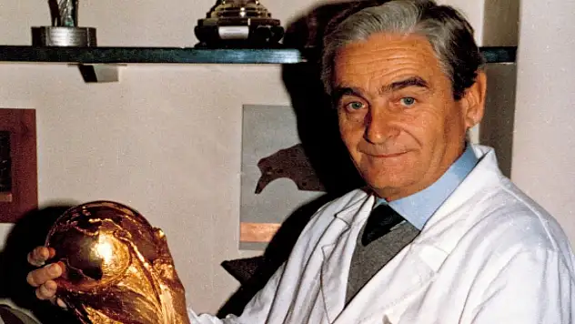 Yüzyılın kupasını tasarlamak