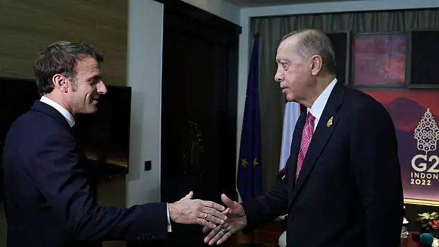 Cumhurbaşkanı Erdoğan, Macron ile görüştü