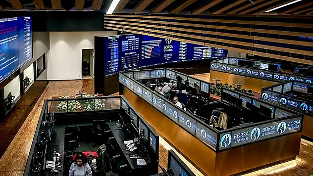 Borsa günün ilk yarısında rekor seviyeyi gördü