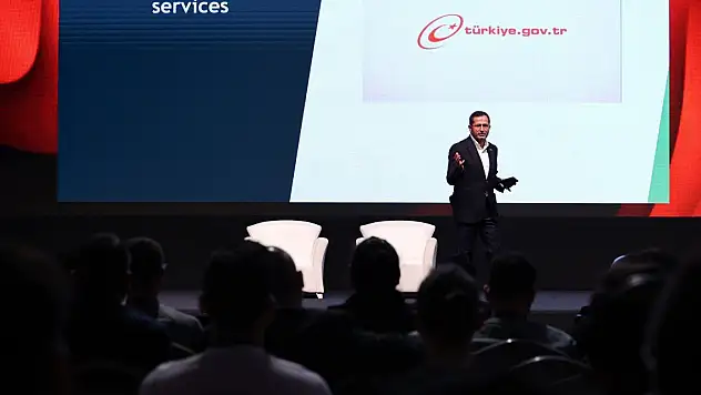 Ziya Altunyaldız: Dijital dönüşüme ayak uyduruyoruz