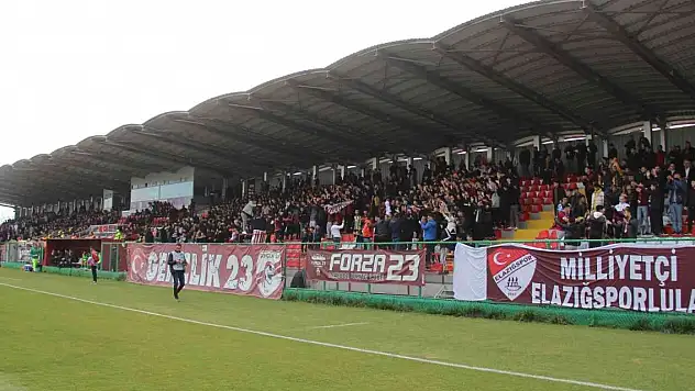 1922 Konyaspor maçını bin 350 biletli seyirci izledi