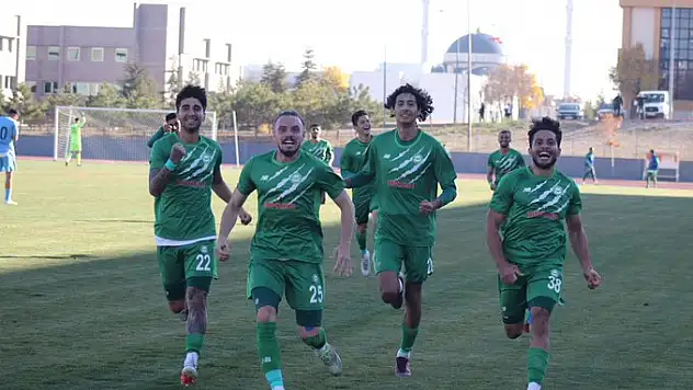 1922 Konyaspor seriye bağladı