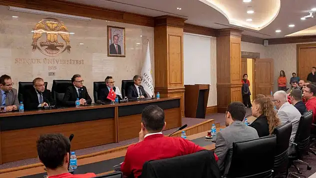 Rektör Aksoy'dan TEKNOFEST'te başarı gösteren takımlara teşekkür