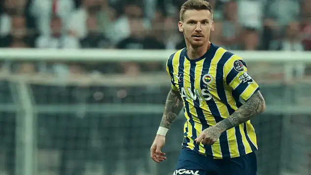 Fenerbahçe'de Serdar Aziz rekabetin kazananı oldu