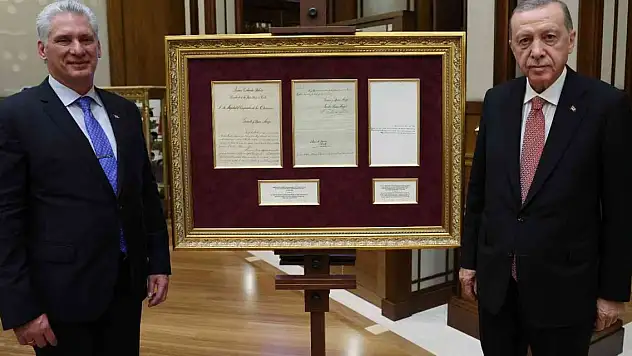 Cumhurbaşkanı Erdoğan'dan Küba'ya tarihi hediye