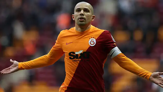 Feghouli, Süper Lig'e geri döndü