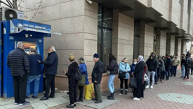 'Sumatik' arıza yaptı, personel parayı elle aldı