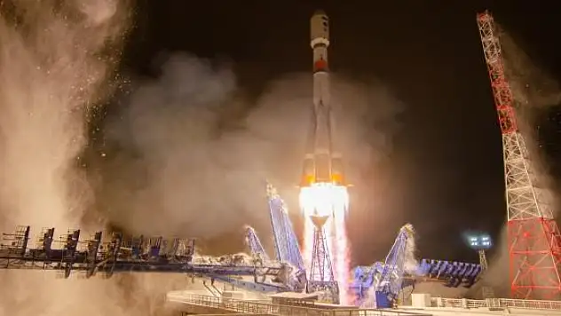 Rusya askeri uydu fırlattı