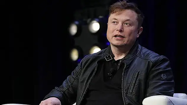 Elon Musk, tweetleri ile Tesla hisse fiyatı hareketleri arasında bir bağlantı olmadığını savundu