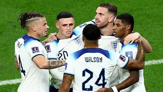 İngiltere turladı, Galler veda etti