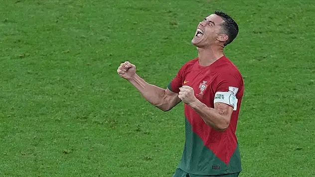 Cristiano Ronaldo'ya 500 milyon avroluk sözleşme iddiası
