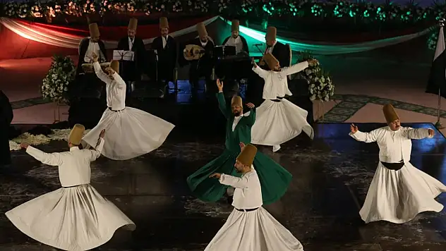 Semazenler Kardeşlik için Pakistan'da