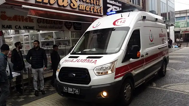 Yürürken bir anda yere yığıldı, hastanede hayatını kaybetti