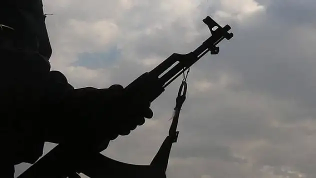 Türkiye'ye sızmaya çalışan 4 terörist sınırda yakalandı