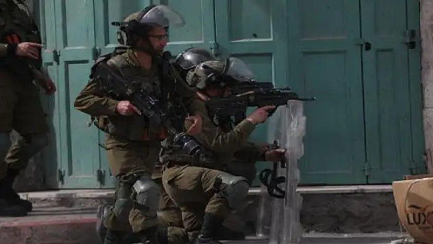 İsrail askerleri Batı Şeria'da 5 Filistinliyi yaraladı