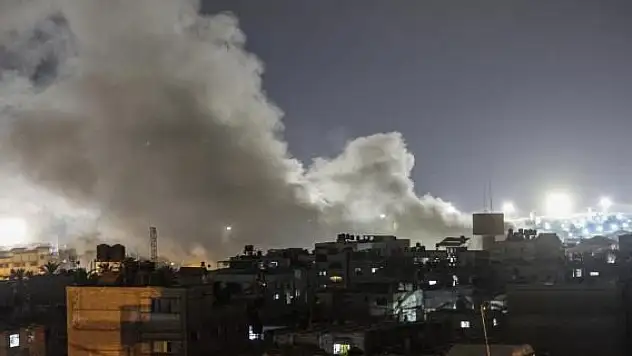 İsrail uçakları, Gazze'de Hamas'a ait iki noktayı vurdu