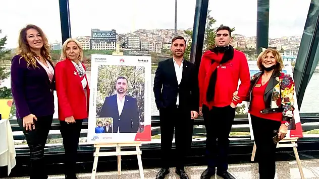 Ünlü isimler, otizmli çocuklar için objektif karşısına geçti