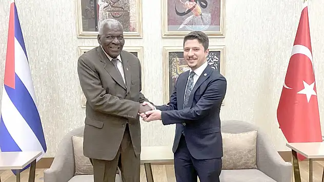 Türkiye ve Küba arasında ilişkileri geliştireceğiz