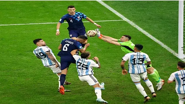 Dünya Kupası'nda ilk finalist Arjantin