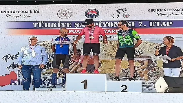 Meram Belediyespor Bisiklet Takımı aldığı madalyalarla göz doldurdu