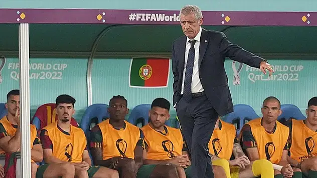 Dünya Kupası'nda hezimet sonrası görevini bıraktı