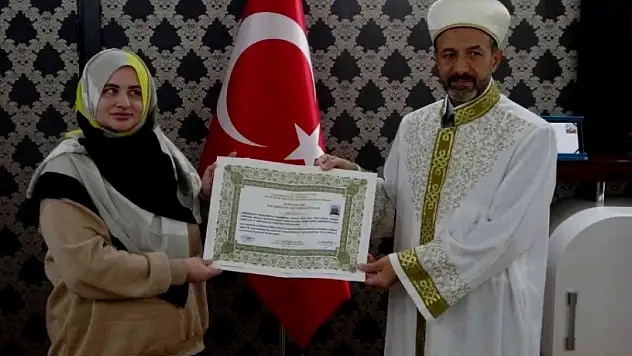 Ukraynalı kadın Müslüman oldu