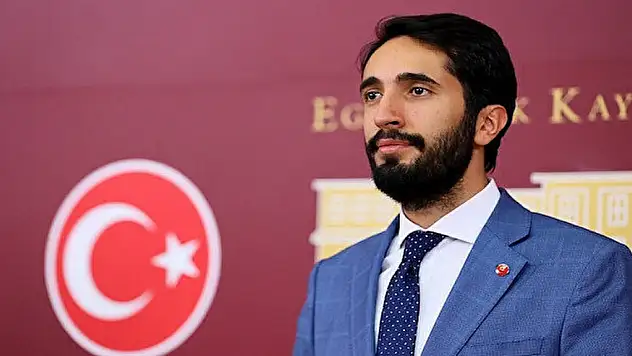 Altılı masada ayrılık... Cumhur İttifakı'nın anayasa değişiklik teklifine imza attı