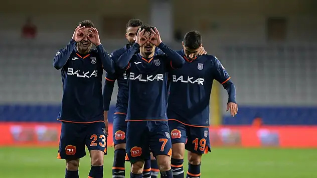 Başakşehir rahat turladı