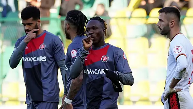 Ziraat Türkiye Kupası'nda Karagümrük 3 golle turladı