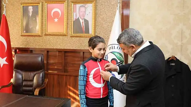 10 yaşındaki Muhammed, Avrupa şampiyonu oldu