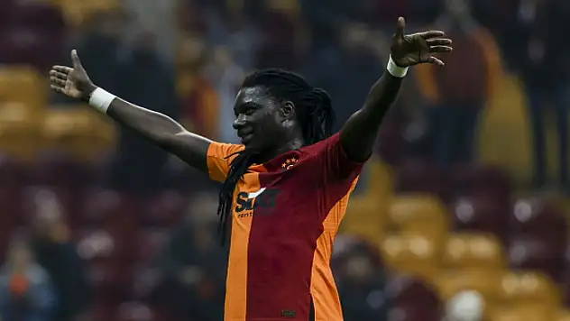 Galatasaray'da takımdan ayrılacak futbolcular belli oluyor