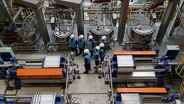 Bakan Dönmez duyurdu! Bor satışıyla kendi rekorunu kırdı