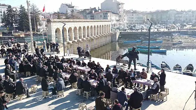 Balıkçılar Beyşehir Gölü kıyısında kar ve yağmur için dua etti
