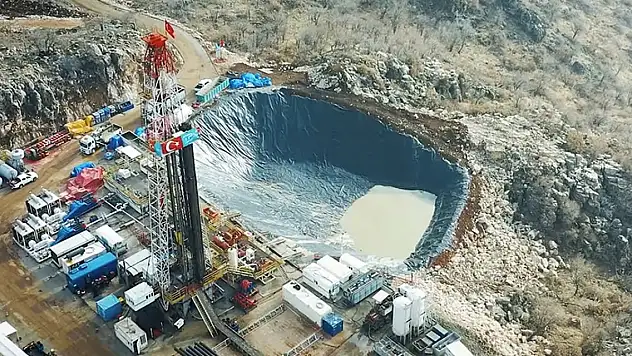 Bakan Dönmez'den petrol açıklaması! Hedefe yaklaşıldı