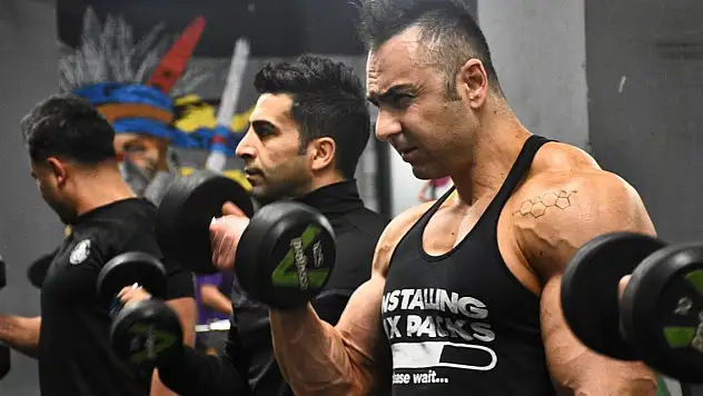 Mesleğinin zorluklarını avantaja çeviriyor