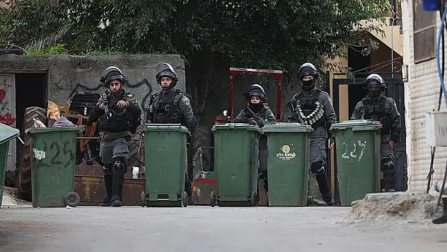 İsrail askerleri 16 yaşındaki Filistinli çocuğu öldürdü