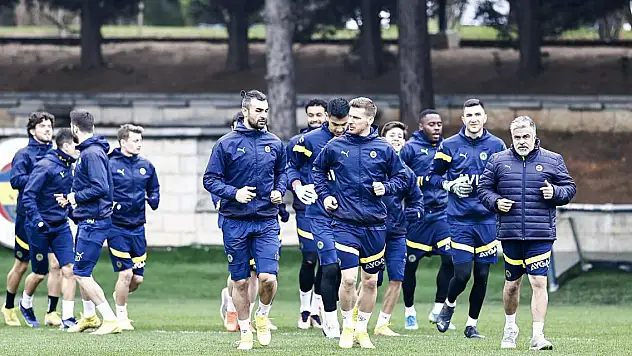 Fenerbahçe derbiye hazırlanıyor