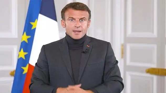 Macron'dan itiraf: Büyük eksiklikler var