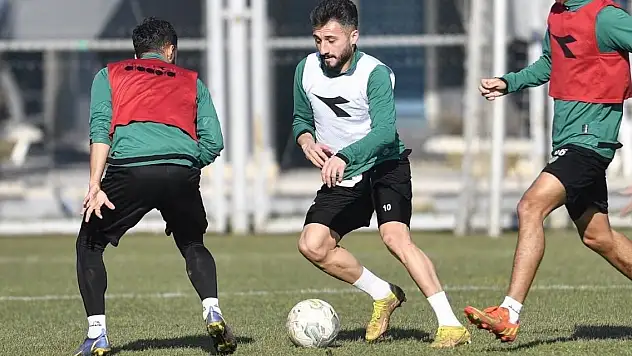 Bursaspor'da devre arası çalışmaları sürüyor