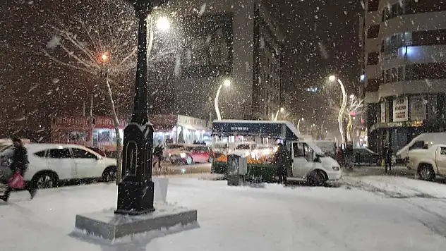 O ilin 3 ilçesinde taşımalı eğitime kar engeli