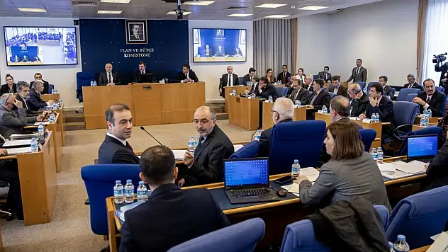 Kalaycı: Biz burada geyik muhabbeti mi yapıyoruz?