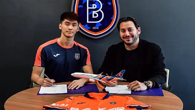 İşte Süper Lig'in ilk Çinli futbolcusu