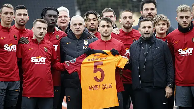 Galatasaray'ın idmanında Ahmet Çalık unutulmadı