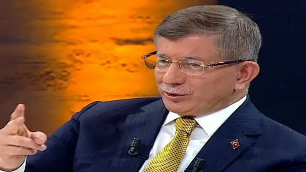 Davutoğlu'ndan tartışma yaratacak sözler! Seçtiğimiz cumhurbaşkanı 'Ben karar vereceğim' derse...