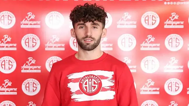 Hull City ile Antalyaspor anlaştı! Doğukan Sinik transferi resmileşti