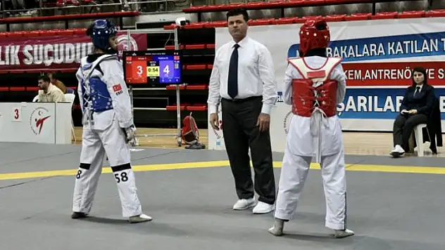 Büyükler Türkiye Tekvando Şampiyonası Konya'da başladı