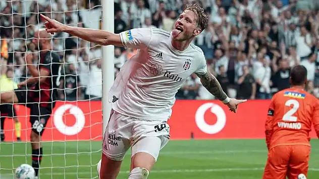 Beşiktaş en golcü oyuncusunu kaybetti