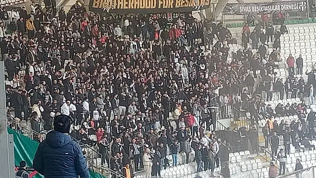 Bu kadarı olmaz! Konyaspor-Beşiktaş maçında istenmeyen görüntüler