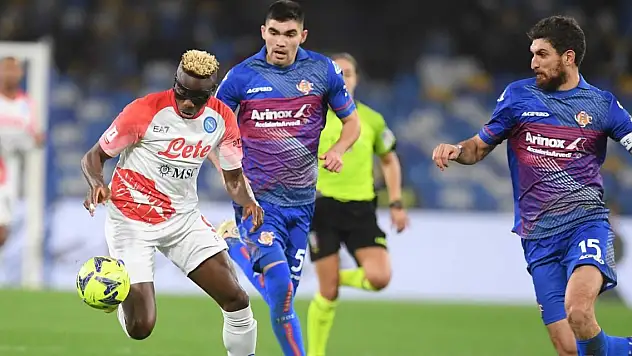 İtalya Kupası'nda Napoli'ye şok