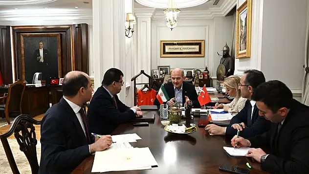 Bakan Soylu, İranlı mevkidaşı Vahidi ile görüştü